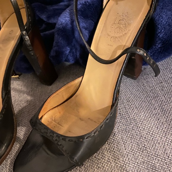 Black Gucci Heels - Picture 7 of 7